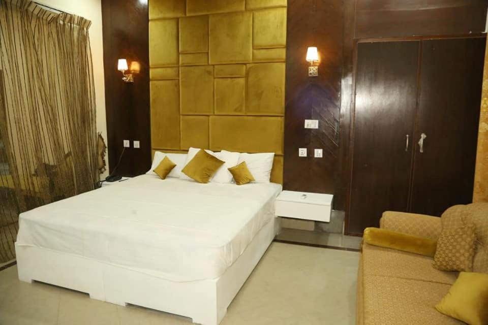 Hotel Pak Continental - image 2